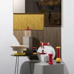 Alessi Centre De Table Sottsass, Jaune -Magasin De Rénovation Domiciliaire 18 Alessi groupage Twergi e Sottsass 2000x2000