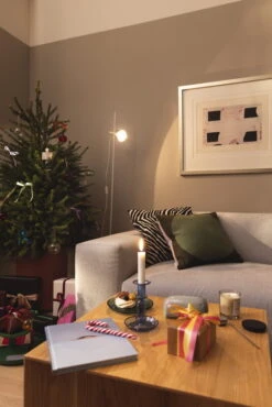 HAY Bougeoir Moyen Flare, Bleu Clair Avec Bord Rouge -Magasin De Rénovation Domiciliaire 2021 09 30 FDS Valmiit VVV 32