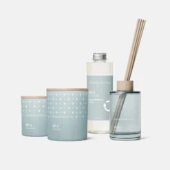 Skandinavisk Grande Bougie Parfumée Avec Couvercle, ØY 11 Skandinavisk Grande Bougie Parfumée Avec Couvercle, ØY -Magasin De Rénovation Domiciliaire 20314 121 STYLING Y DIFFUSER 200MLrole