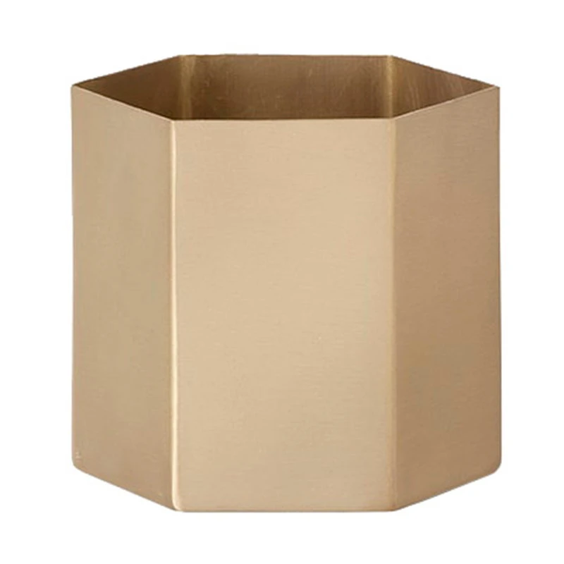 Ferm LIVING Pot Hexagon L, Laiton 3 Ferm LIVING Pot Hexagon L, Laiton