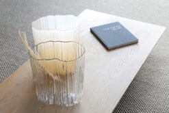 Antrei Hartikainen Vase Melt, Modèle XL, Peach -Magasin De Rénovation Domiciliaire Antrei Hartikainen Melt vases XL size clearpeach Photo by Antrei Hartikainen 59