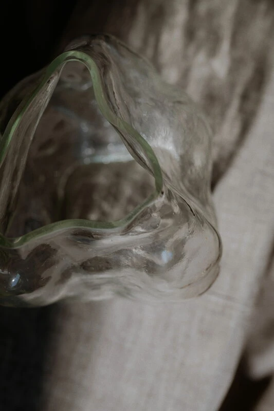 New Works Grand Vase Blæhr, Transparent 4 New Works Grand Vase Blæhr, Transparent – Image 2