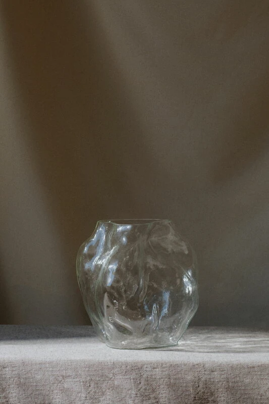 New Works Grand Vase Blæhr, Transparent 8 New Works Grand Vase Blæhr, Transparent – Image 6