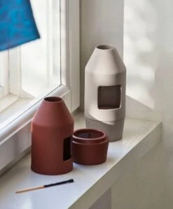 HAY Diffuseur De Parfum Chim Chim, Dark Terracotta -Magasin De Rénovation Domiciliaire Chim Chim Scent Diffuser dark terracotta light beige 2