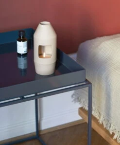 HAY Diffuseur De Parfum Chim Chim, Beige Clair 13 HAY Diffuseur De Parfum Chim Chim, Beige Clair -Magasin De Rénovation Domiciliaire Chim Chim Scent Diffuser light beige Tray Table M L40xW40 deep blue high gloss