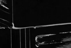 Hem Vase Brute, Noir -Magasin De Rénovation Domiciliaire HEM Brute Vase Black 06