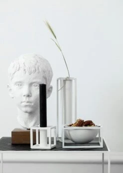 By Lassen Vase Kubus Flora, Blanc -Magasin De Rénovation Domiciliaire IMGL7040 1