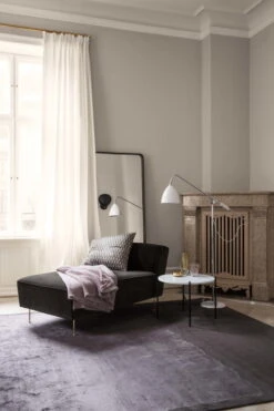 GUBI Miroir Rectangulaire Adnet, 65 x 115 cm, Noir -Magasin De Rénovation Domiciliaire ModernLineChaiseLongue AdnetWallMirrorRectangular TSCoffeTable BL4FloorLamp CobraWallLamp