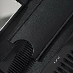 Nuori Miroir Hideaway, Noir -Magasin De Rénovation Domiciliaire NUORI Accessories DressingComb Black closeup square 1080x1080 8400f891 61b2 4093 b1ff 8301ce027127