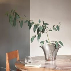 Georg Jensen Pot De Fleurs Bloom Botanica, Modèle S, Acier Inoxydable -Magasin De Rénovation Domiciliaire OnModel 10019581 10019580 10019514 10019515 GJ SS22 HOME BLOOM SKY