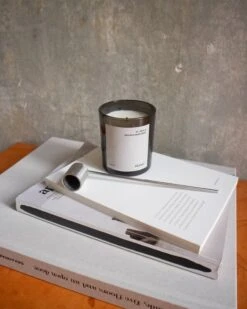 Frama Mouchoir à Bougie, Acier Inoxydable -Magasin De Rénovation Domiciliaire Snuffer Context Image 3