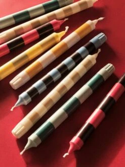 HAY Bougie Stripe, Lot De 4, Douce -Magasin De Rénovation Domiciliaire Stripe Candle douce bright 1
