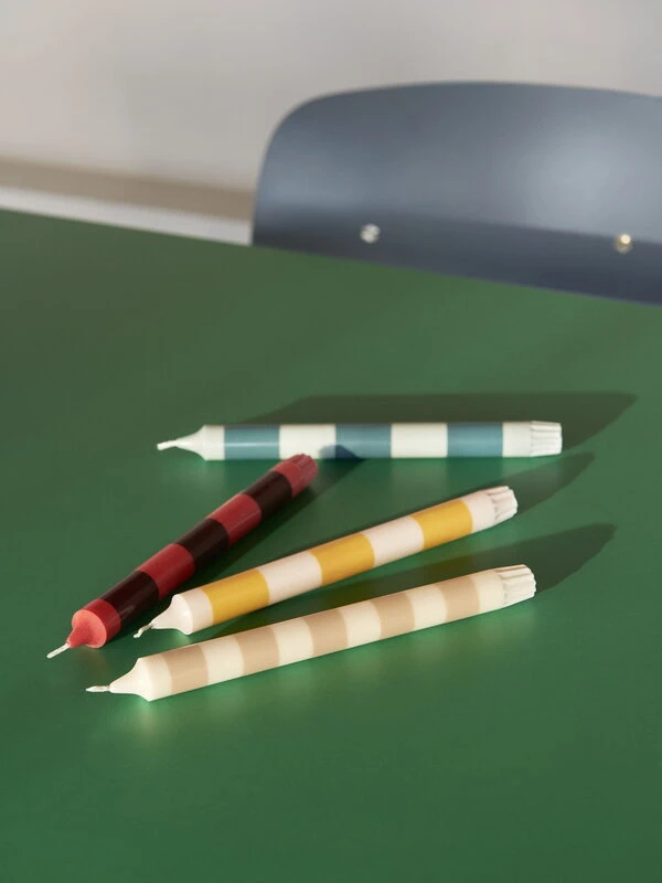 HAY Bougie Stripe, Rouge - Bordeaux 6 HAY Bougie Stripe, Rouge - Bordeaux – Image 4