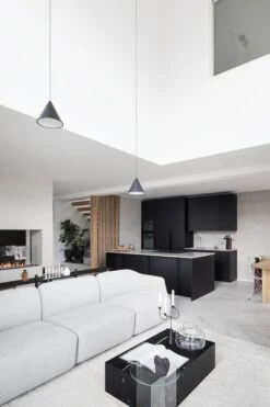 Ferm LIVING Chandelier Avant, Noir -Magasin De Rénovation Domiciliaire Z7A1771 1