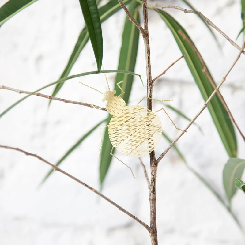 Fundamental Berlin Ornement Flatmates, Punaise, Laiton 6 Fundamental Berlin Ornement Flatmates, Punaise, Laiton – Image 4