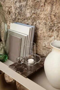 Ferm LIVING Bougeoir Luce, Transparent 9 Ferm LIVING Bougeoir Luce, Transparent -Magasin De Rénovation Domiciliaire fermLIVING SS22 TrayforPlantBox LuceCandleHolder image 1